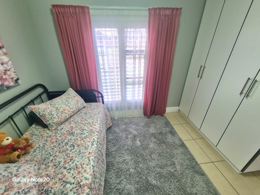 3 Bedroom Property for Sale in Paradise Beach Eastern Cape